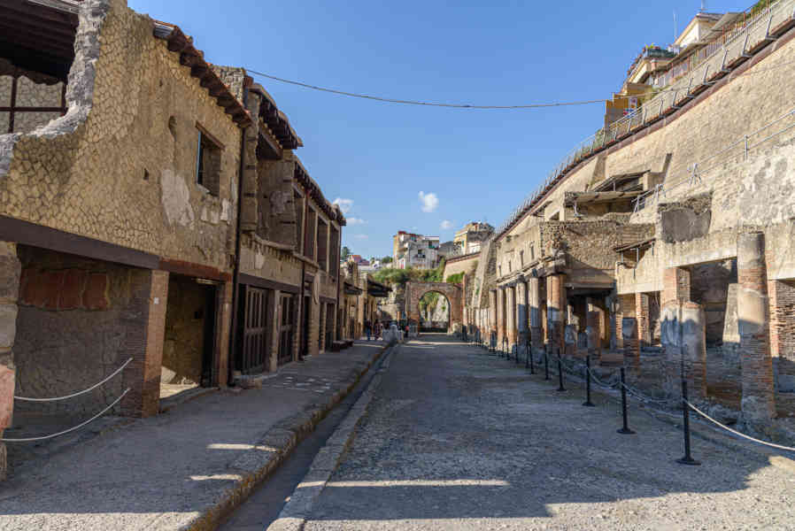 233 - Italia - Herculano - parque arqueológico de Herculano - Decumano Massimo.jpg